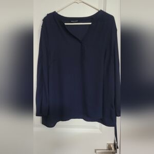 Zac & Rachel XL top Navy Blue with buttons up sleeves....very cute